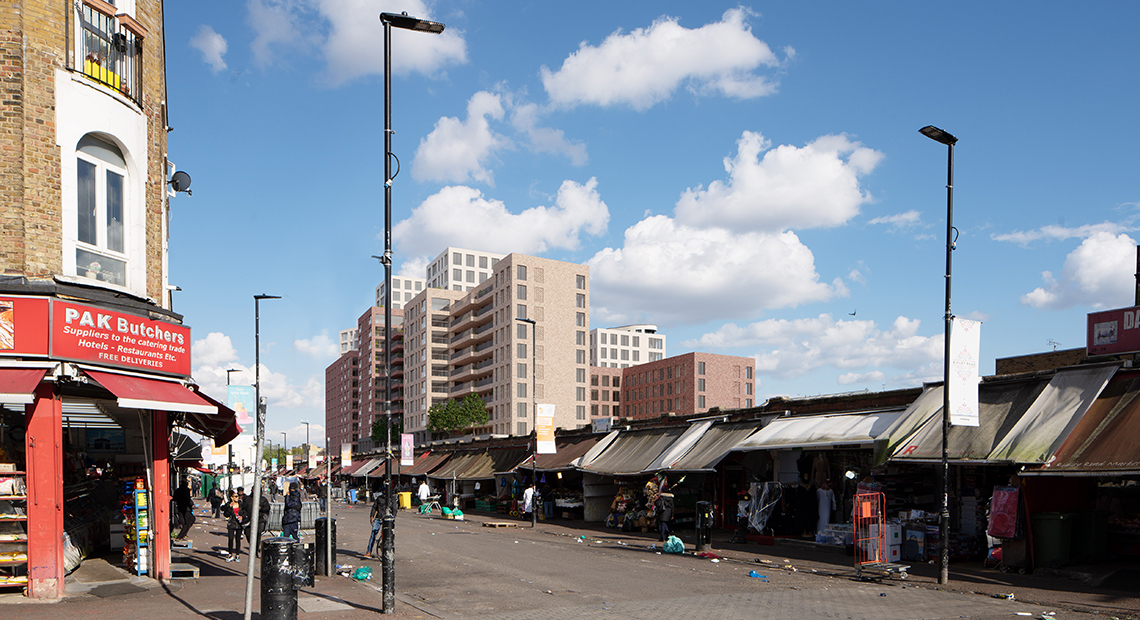 KINGSLAND SHOPPING CENTRE LB HACKNEY Centro